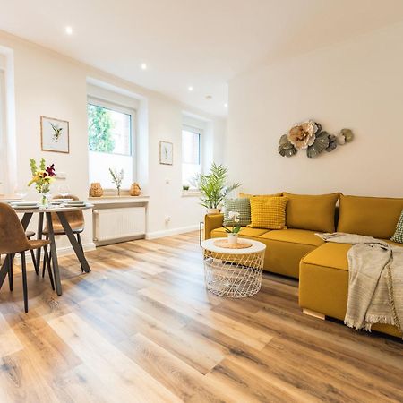 Stylisch - Ruhig - Gemuetlich - Zentral - Einladend Apartment Крефелд Екстериор снимка
